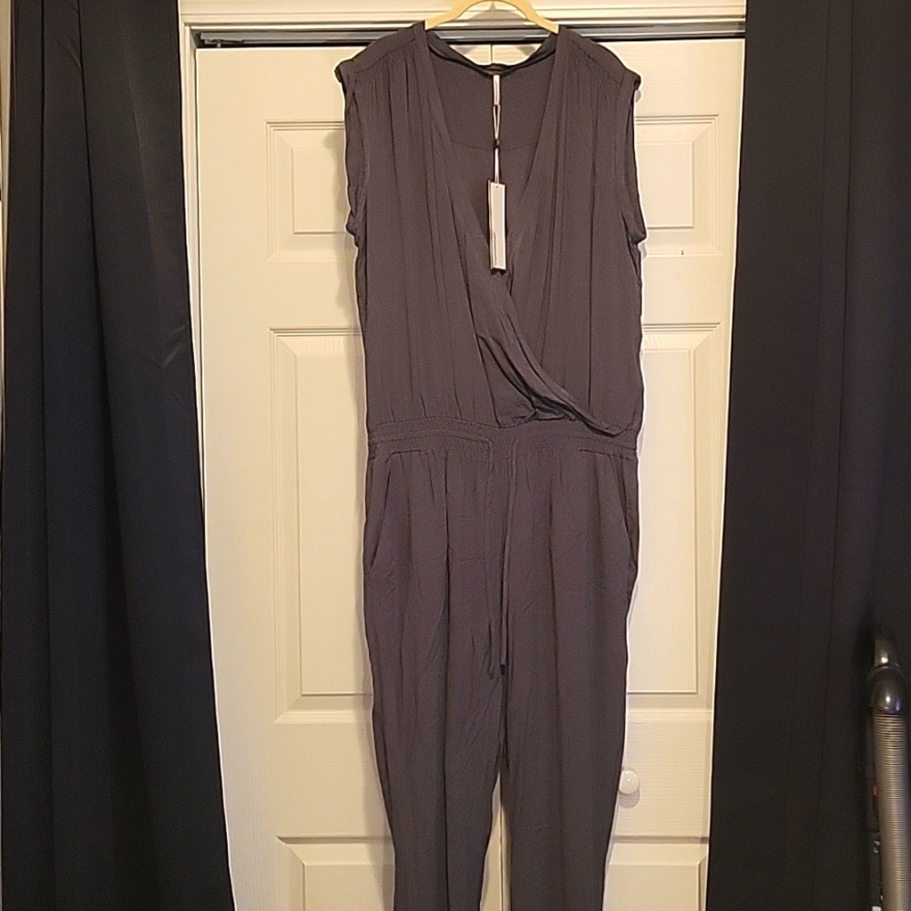 Gray short sleeve jumpsuit size L
